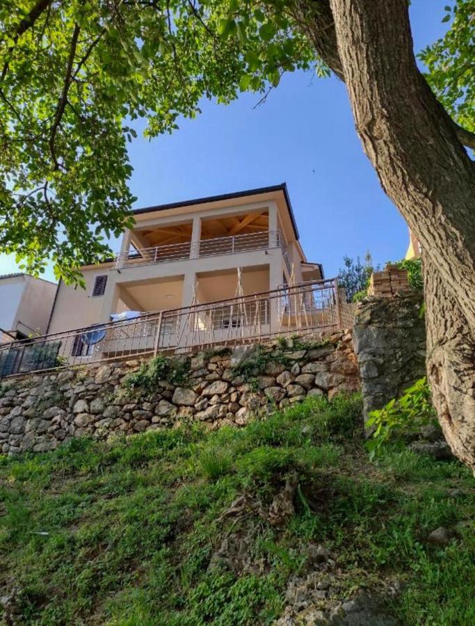 Seafront 2-Bedroom Apartment Nika - Rabac Exteriér fotografie